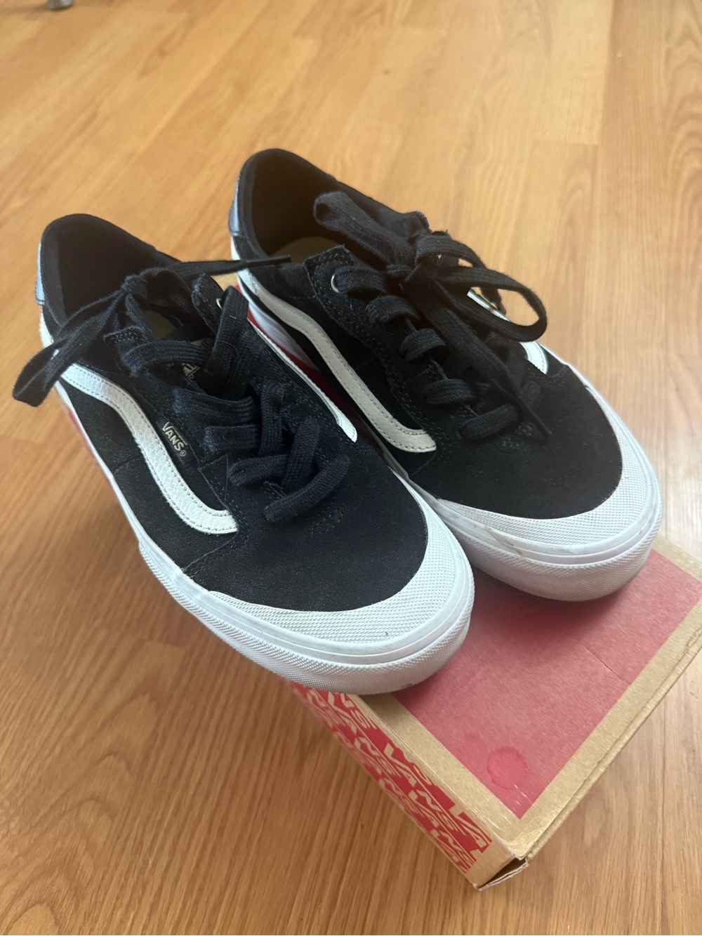 Vans Red and Brown Kraft Shoe Box with Logo